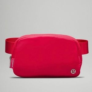 NWT Lululemon everywhere belt bag lipgloss